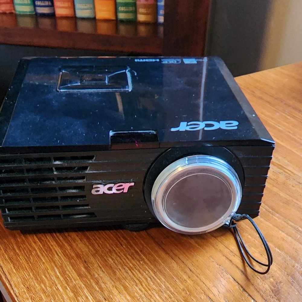 ACER K11 Projector - Picture 4 of 4